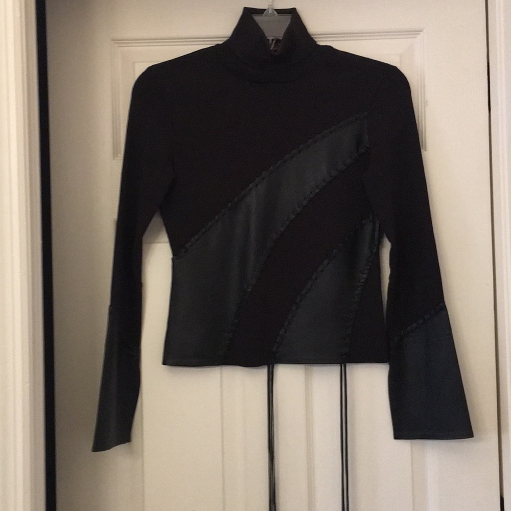 Essendi longsleeved top with faux leather accents